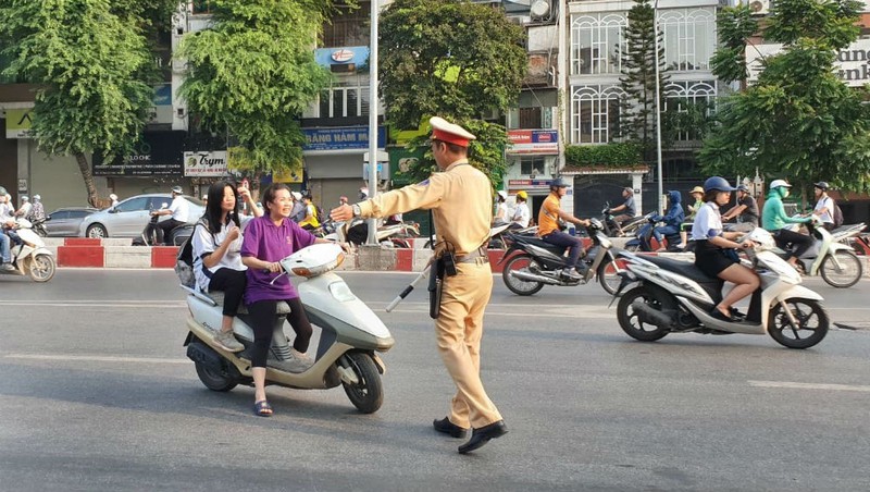 Có nên xây dựng Luật Trật tự an toàn giao thông?