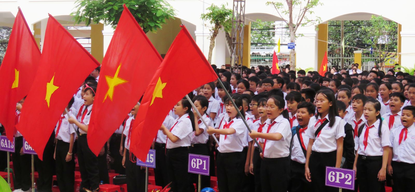 Tăng cường các giải pháp đảm bảo trật tự an toàn giao thông trong dịp Lễ Quốc khánh 2-9 và khai giảng năm học mới