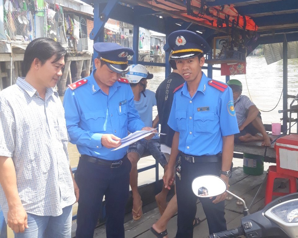 Tăng cường kiểm tra việc quản lý, khai thác bến khách ngang sông, bến tàu du lịch 