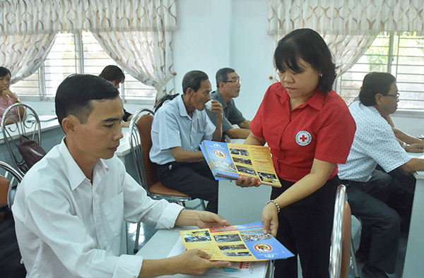 Đẩy mạnh tuyên truyền về an toàn giao thông trong hội viên, tình nguyện viên chữ thập đỏ 