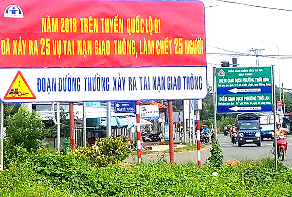 Phát huy hiệu quả bảng pano tuyên truyền trên tuyến đường thường xảy ra tai nạn giao thông 