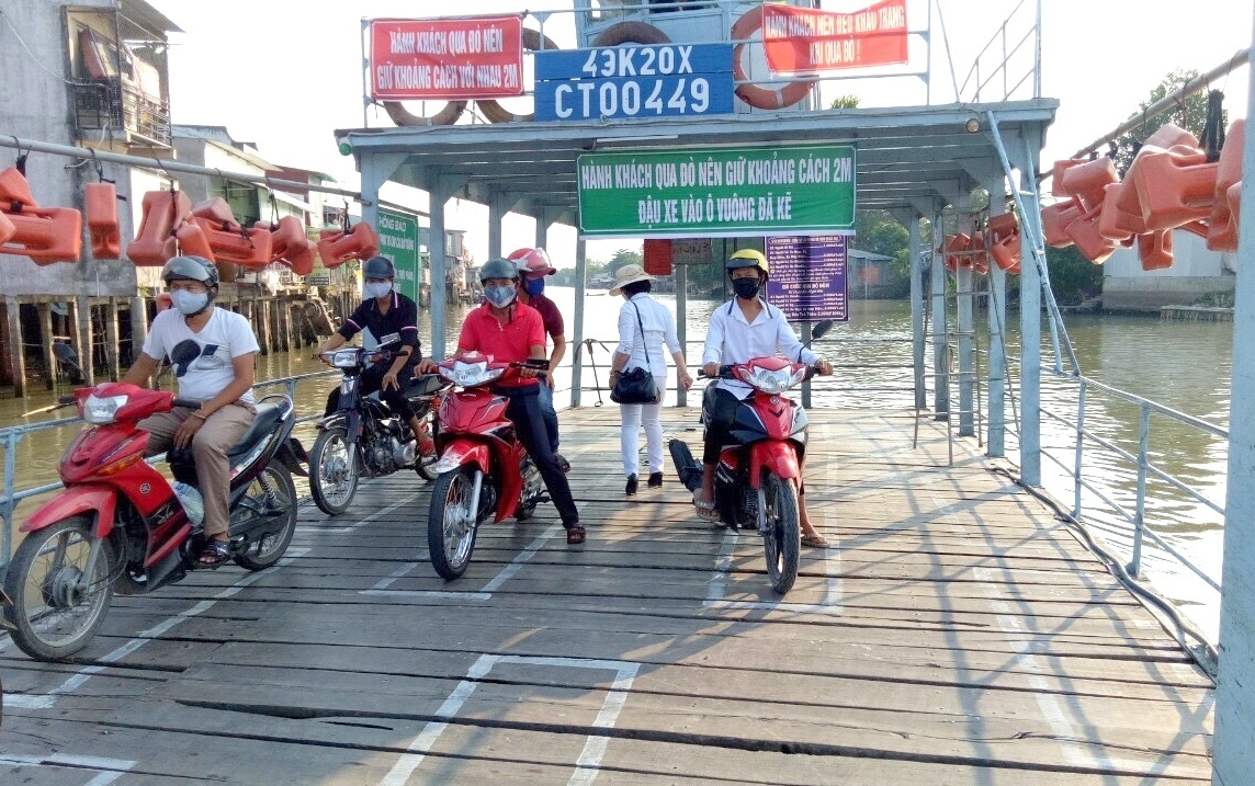 Những điều lạ lùng ở bến phà, đò Cần Thơ giữa 